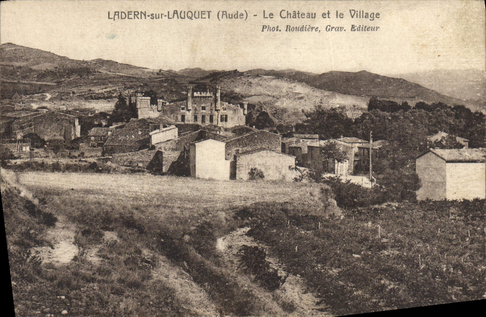 VINTAGE POSTCARD Ladern On Lauquet the castle and the village