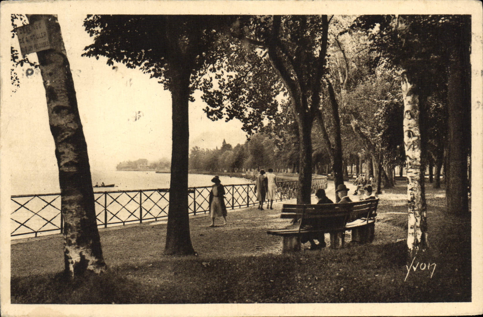 VINTAGE POSTCARD Evian Les Bains the English garden