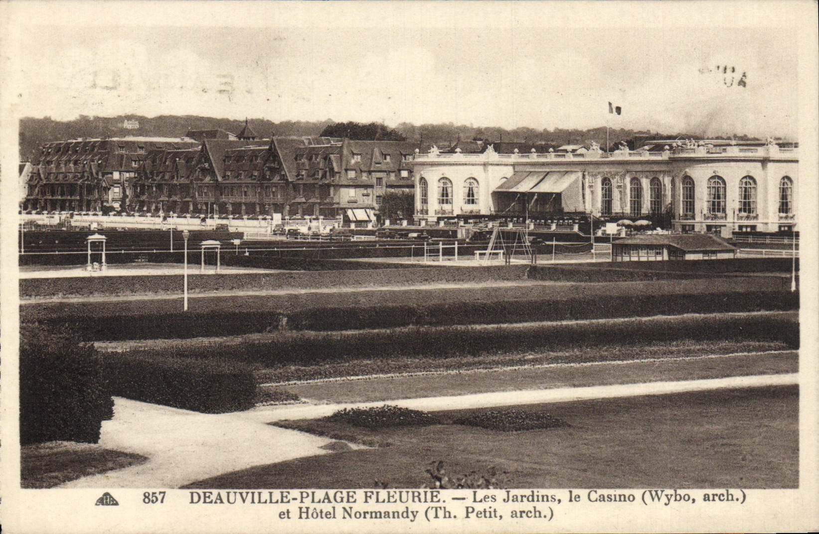 CPA Deauville Plage Fleurie Les Jardins Le Casino et Hotel Normandy