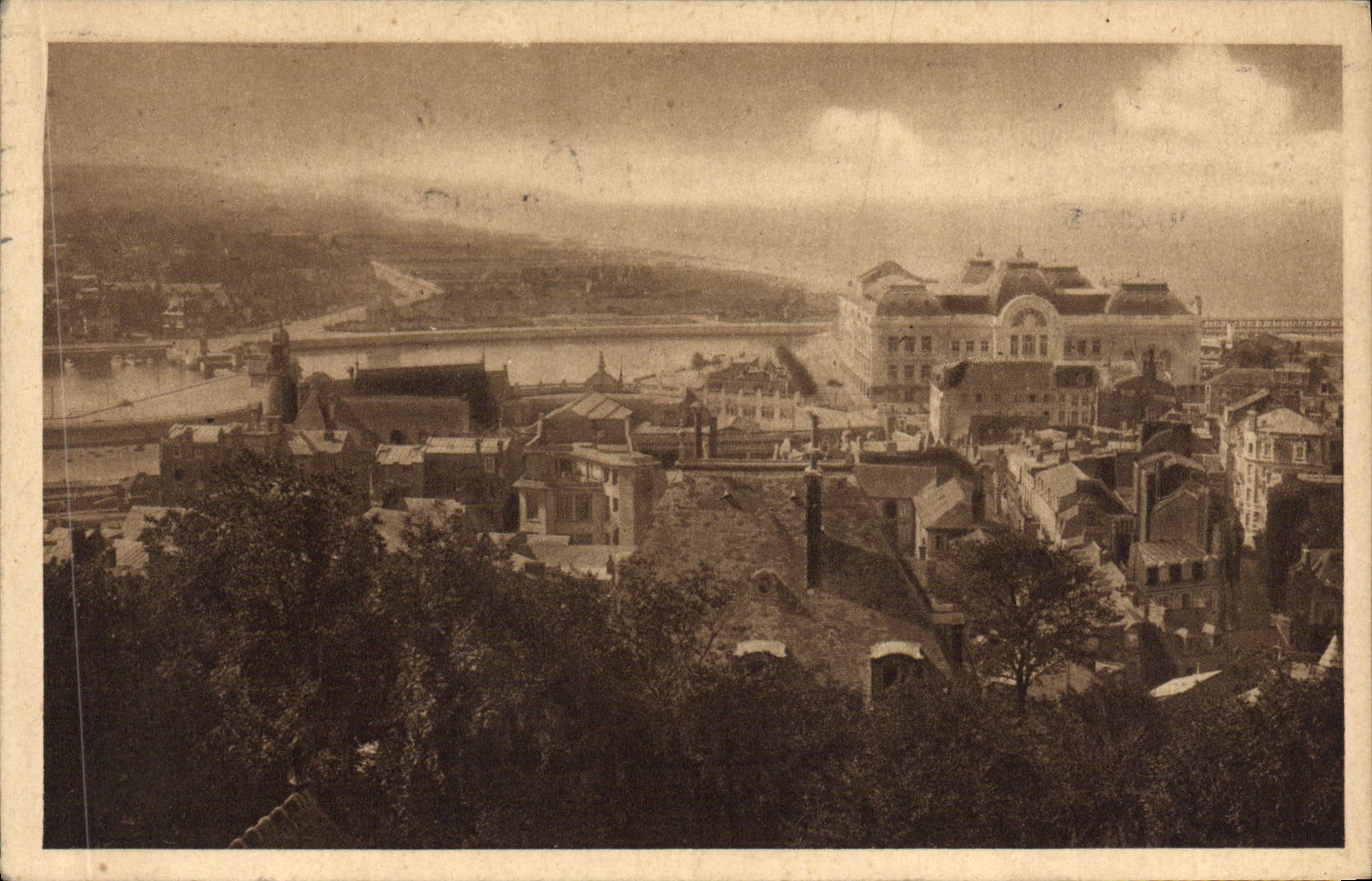 Opinión de Trouville de la POSTAL de la VENDIMIA