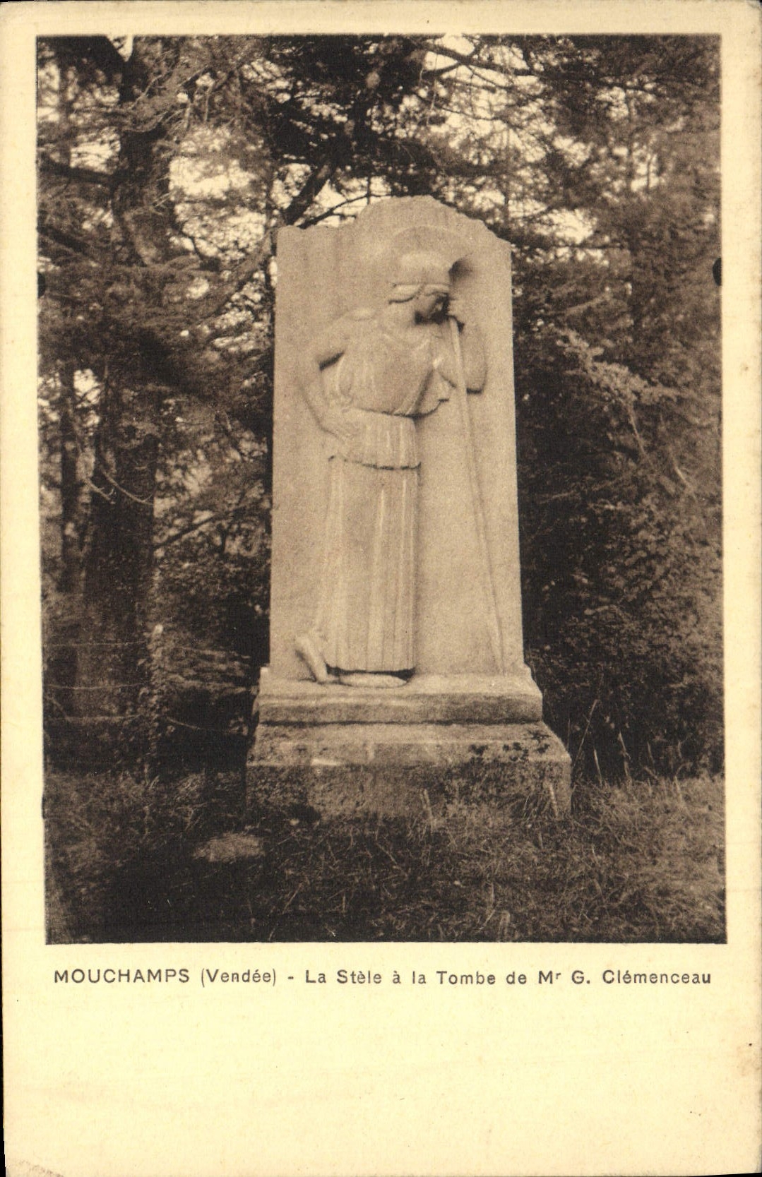 CPA Mouchamps La Stele a la Tombe de M G Clemenceau