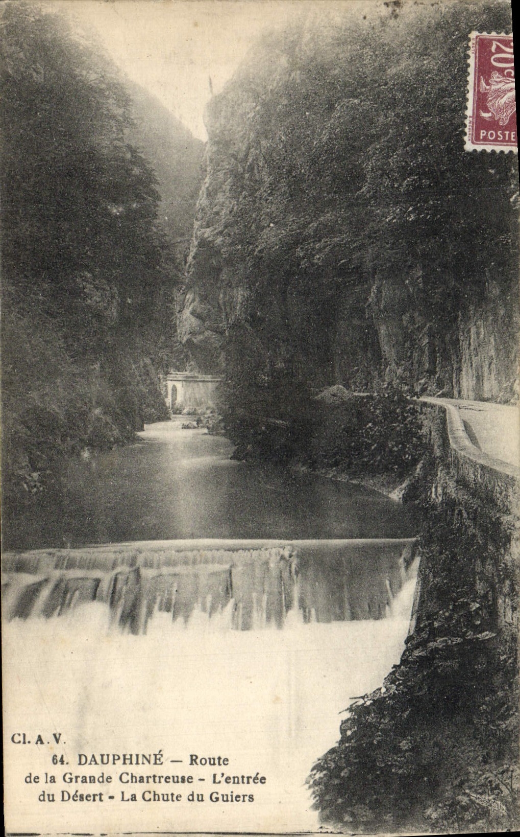 CPA Dauphine Route de la Grande Chartreuse L'entree du Desert La chute du Guiers
