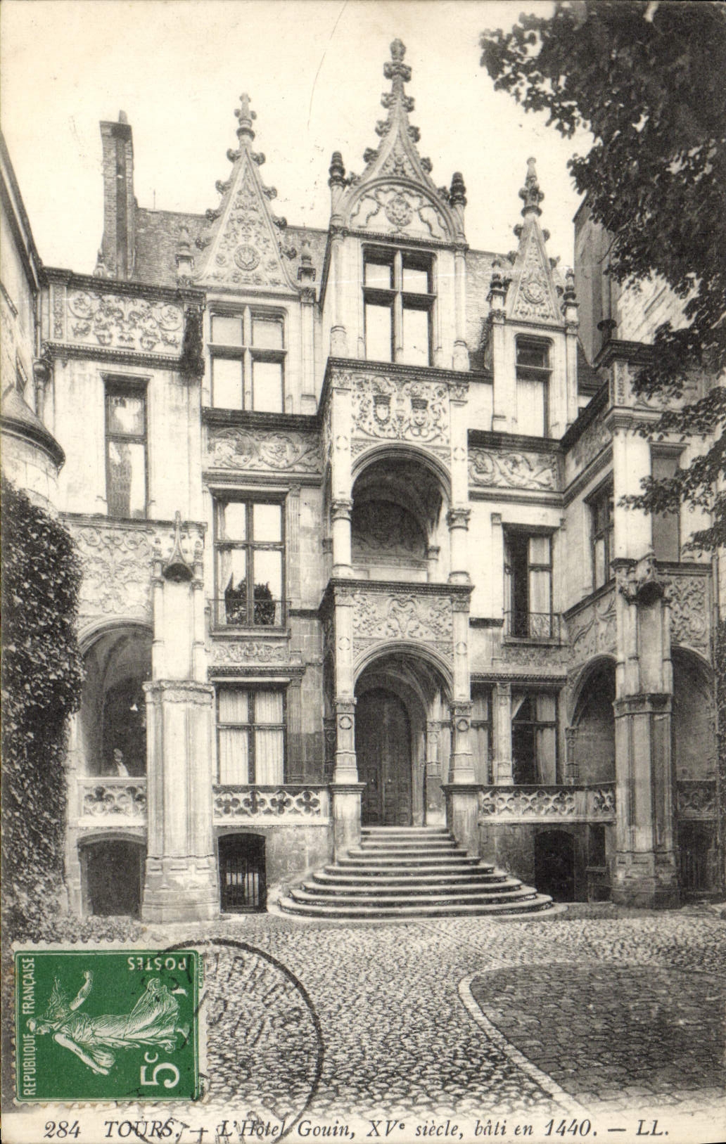 CPA Tours L'Hotel Gouin