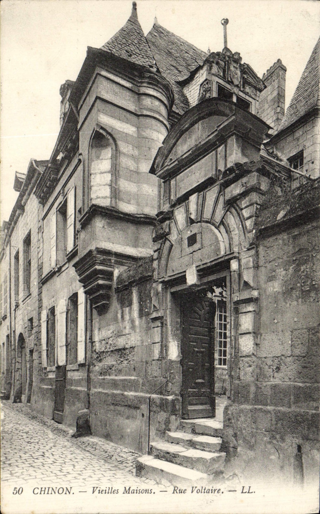 VINTAGE POSTCARD Chinon Old women Houses Street Voltaire