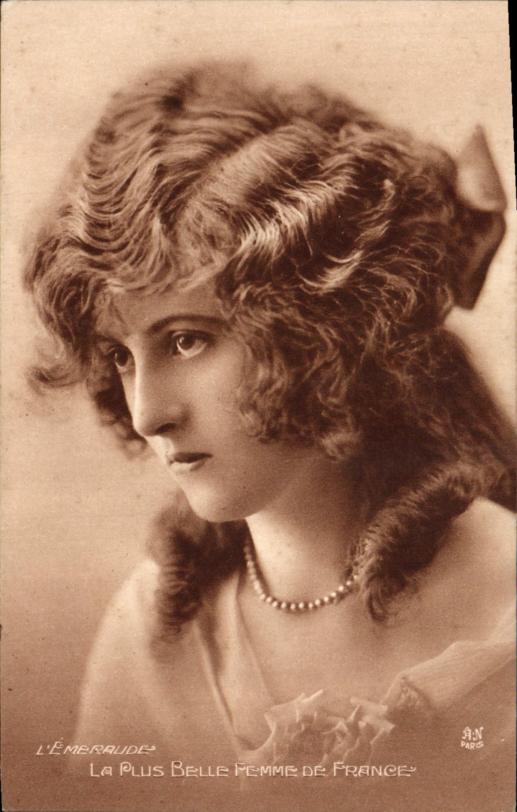 VINTAGE POSTCARD Fantasy Woman More the Beautiful woman of France