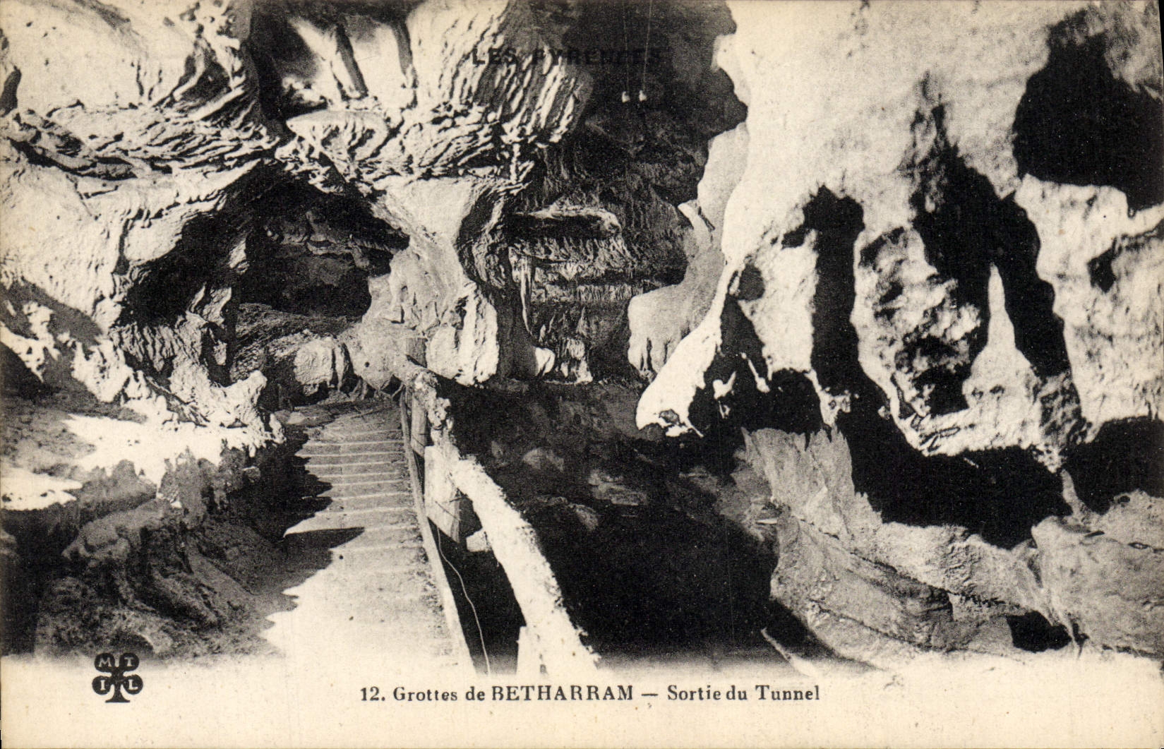 CPA Grottes de Betharram Sortie du Tunnel