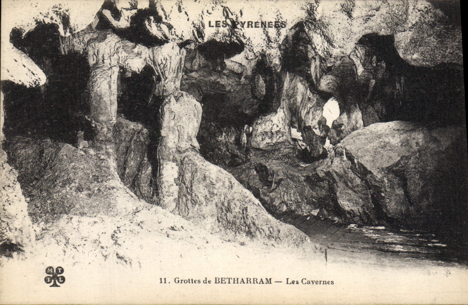 CPA Grottes de Betharram Les Cavernes