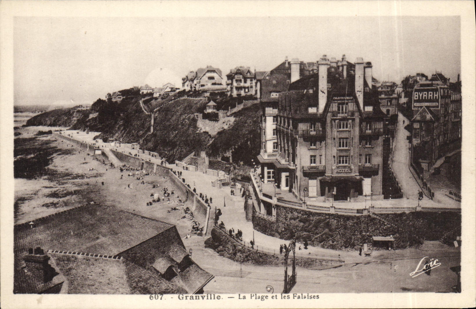 CPA Granville La Plage et les Falaises
