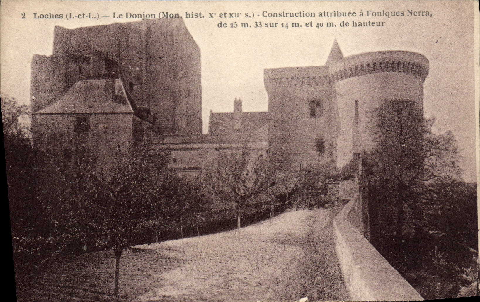 VINTAGE POSTCARD Loaches the Keep
