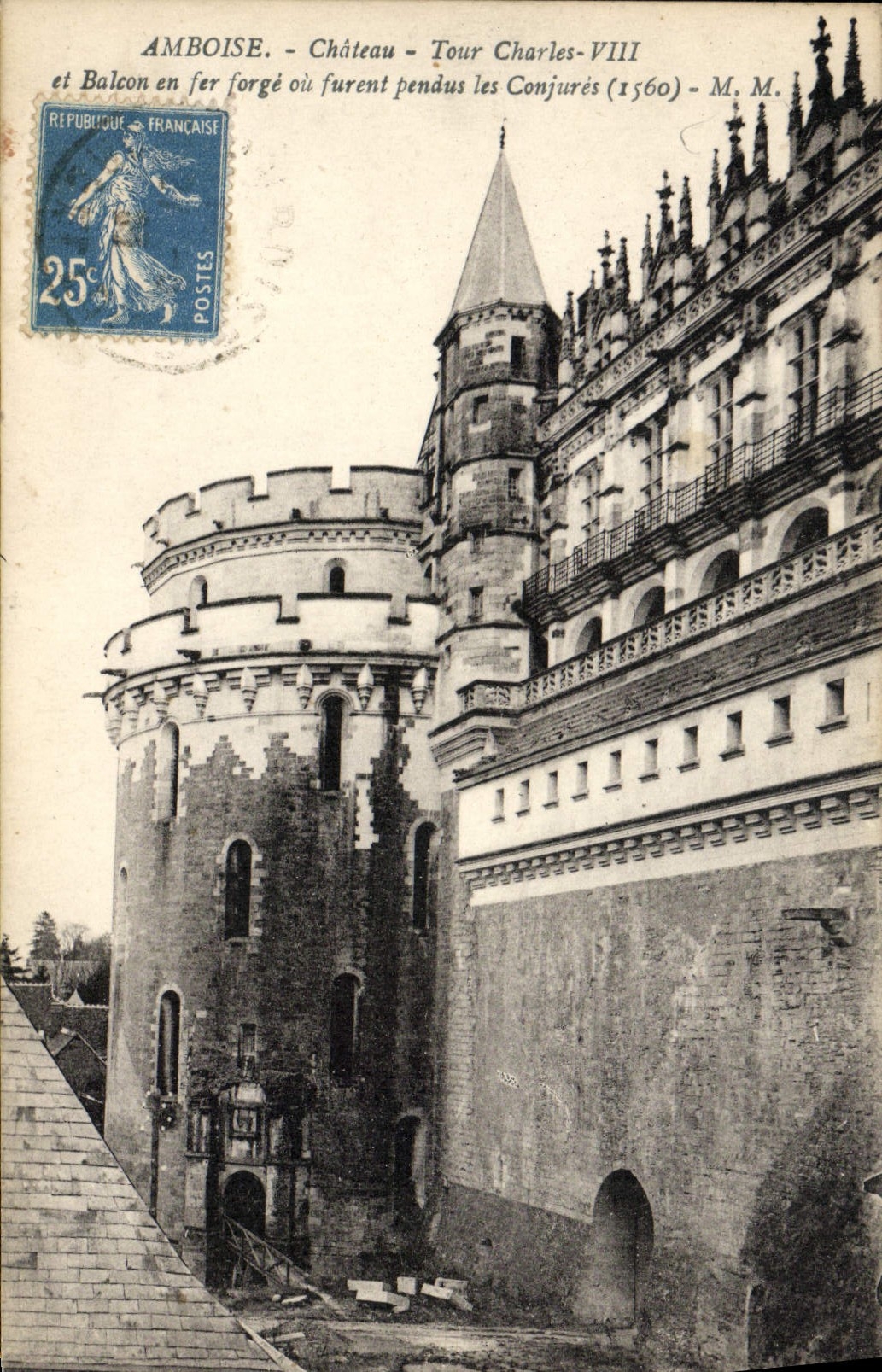 La vuelta Charles Vlll del castillo de Amboise de la POSTAL de la VENDIMIA y el balcón del hierro labrado o fueron colgados entreat las