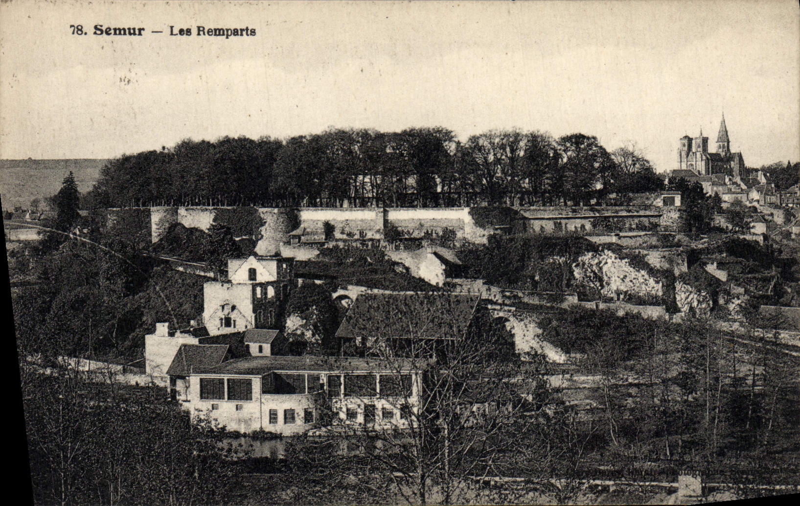 CPA Semur Les Remparts