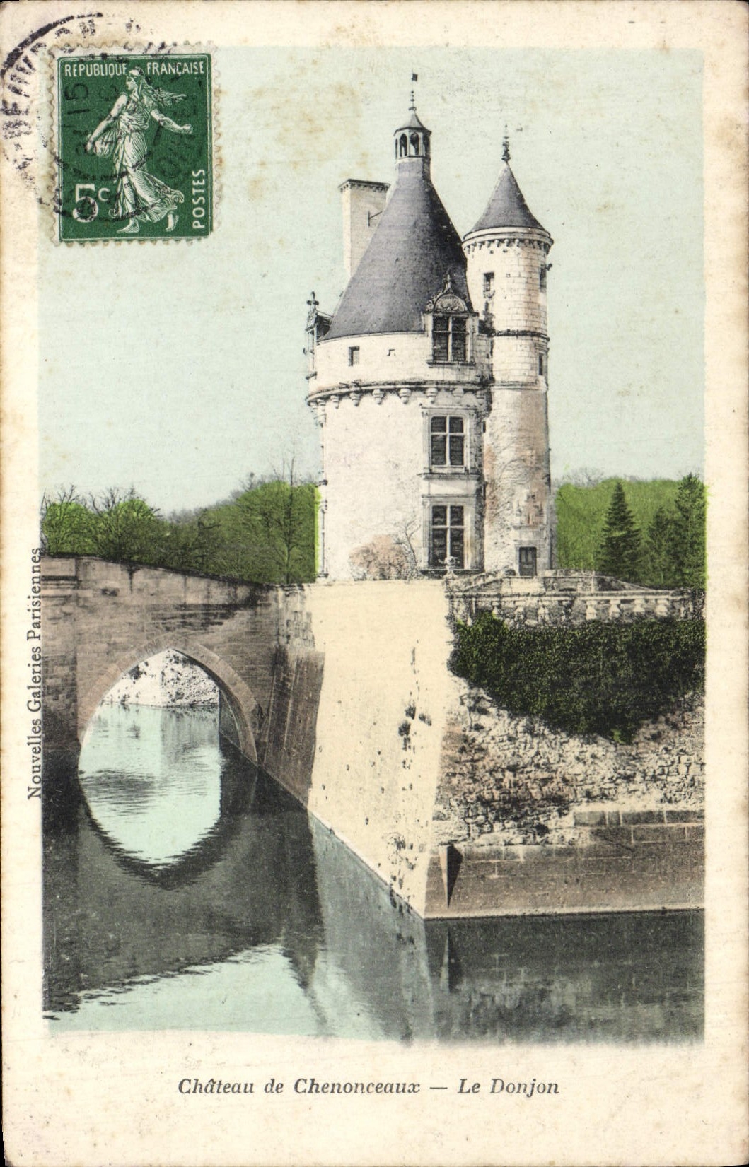 VINTAGE POSTCARD Castle of Chenonceaux the Keep