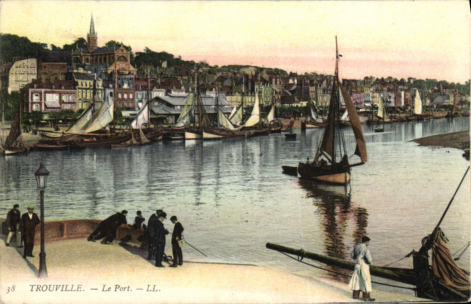 VINTAGE POSTCARD Trouville the Port Boats