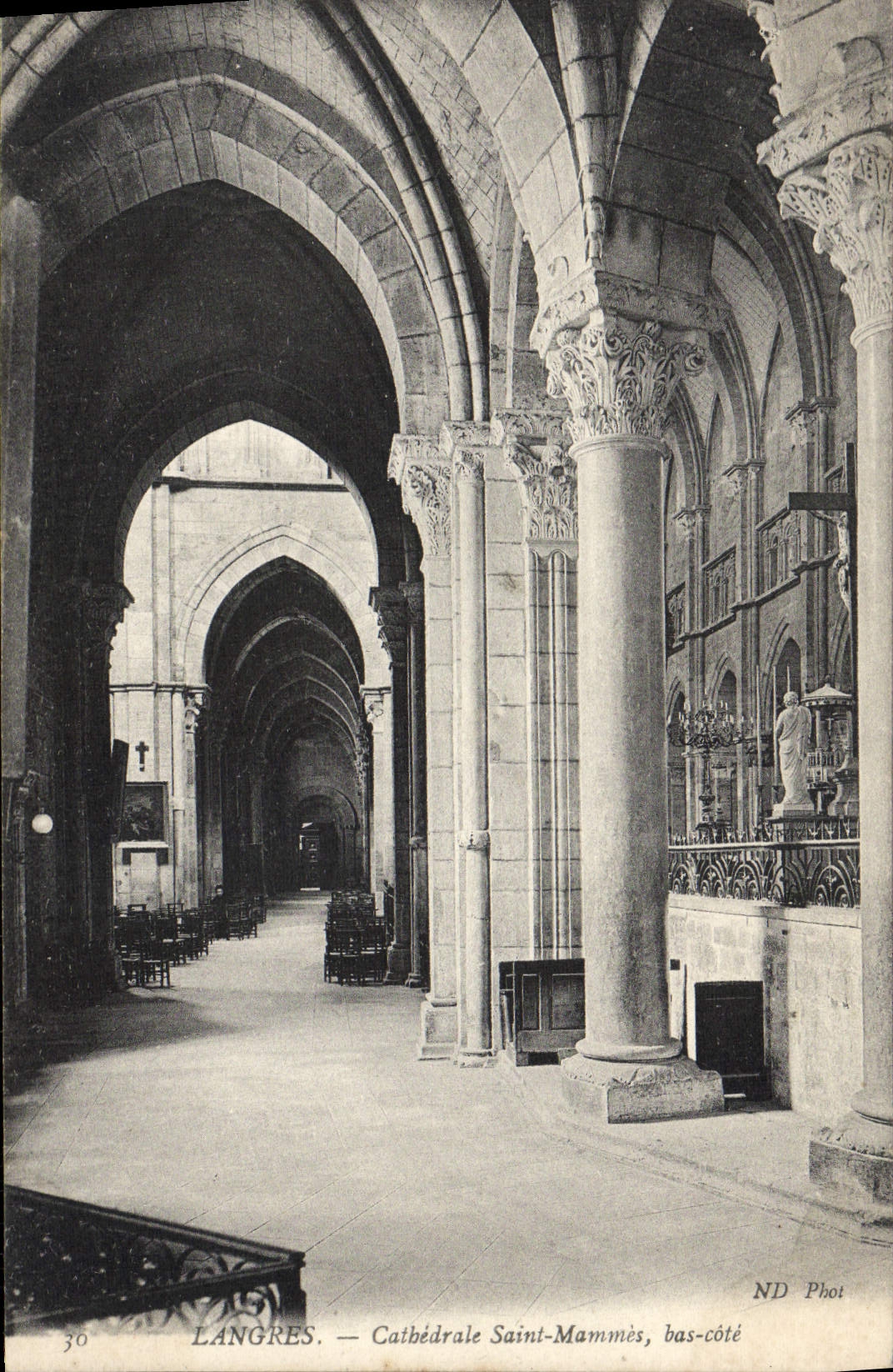 CPA Langres La Cathedrale Saint Mammes