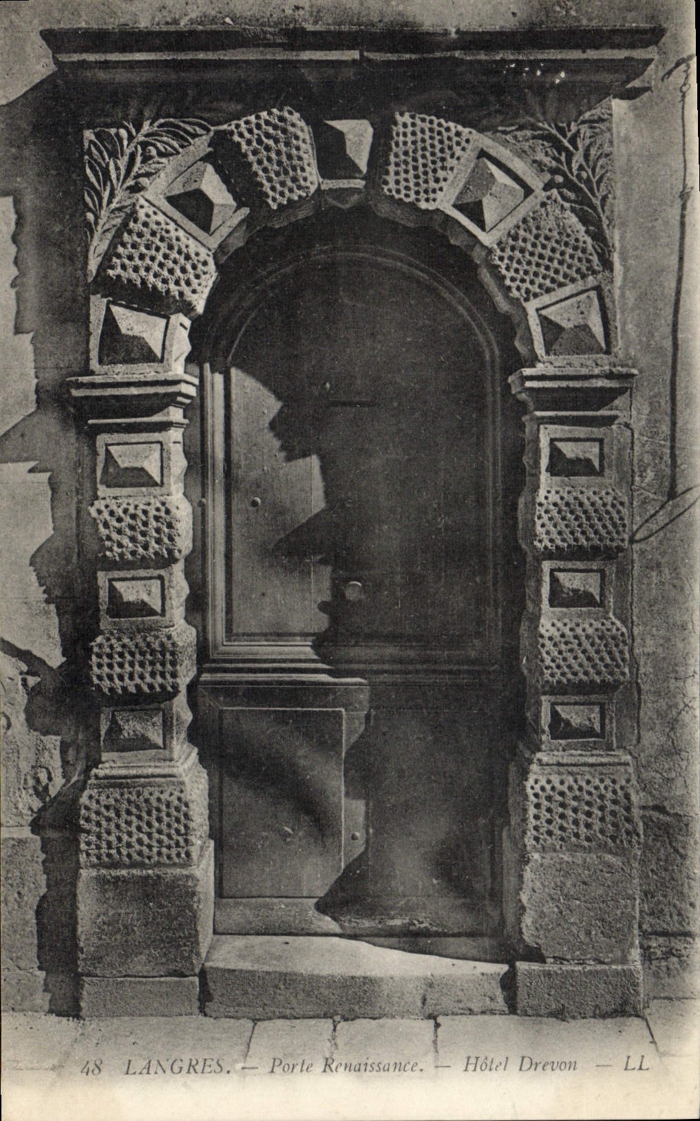 VINTAGE POSTCARD Langres Carries Drevon Hotel Renaissance