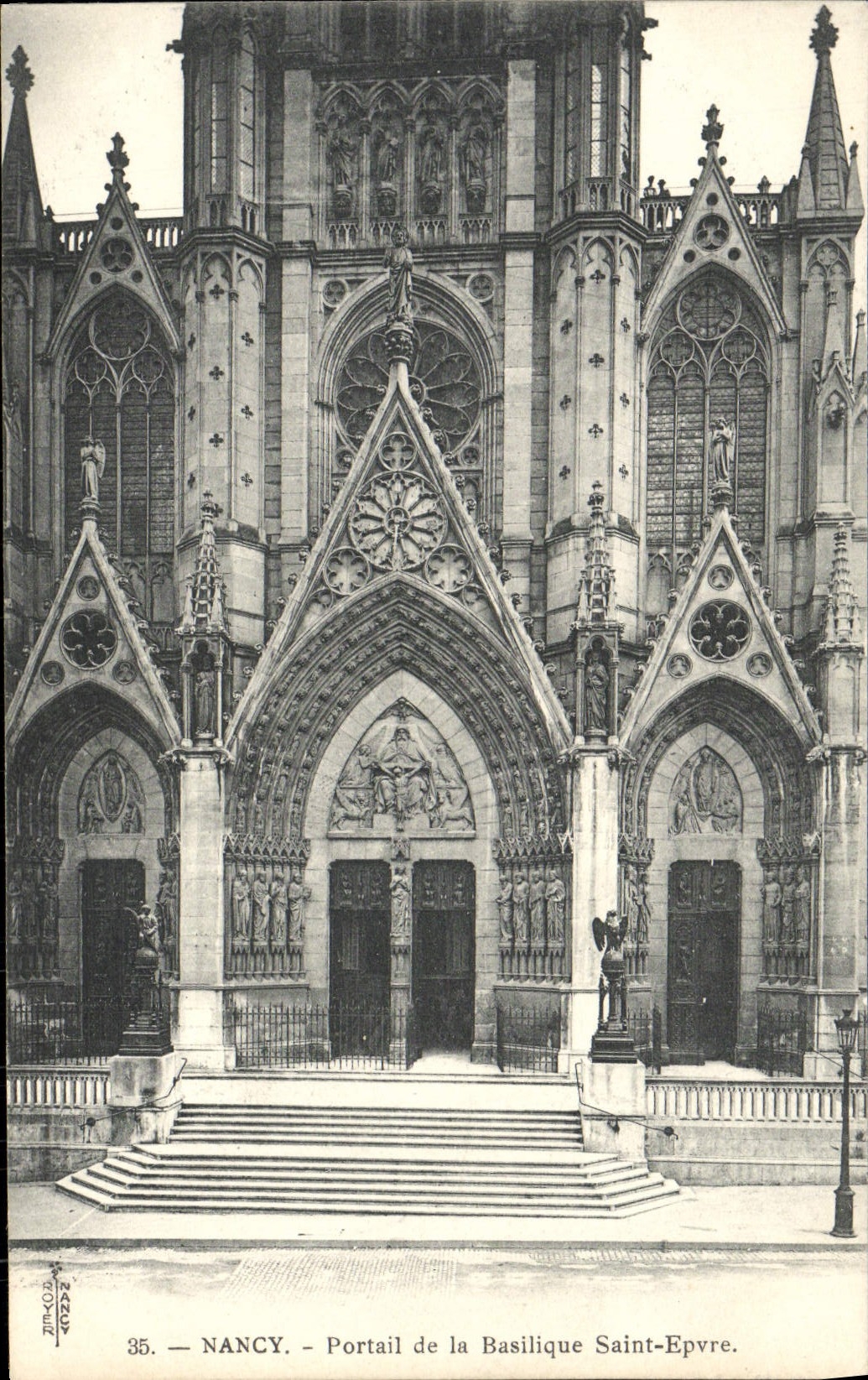 CPA Nancy Portail de la Basilique Saint Epvre