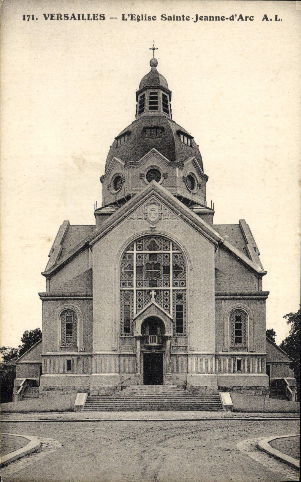 CPA Versailles L'Eglise Saint Jeanne d'Arc