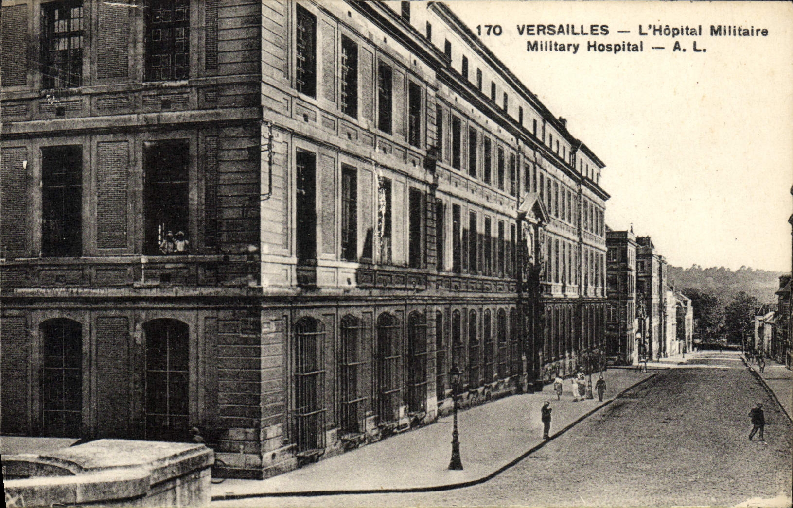 CPA Versailles L'Hopital Militaire Militaria
