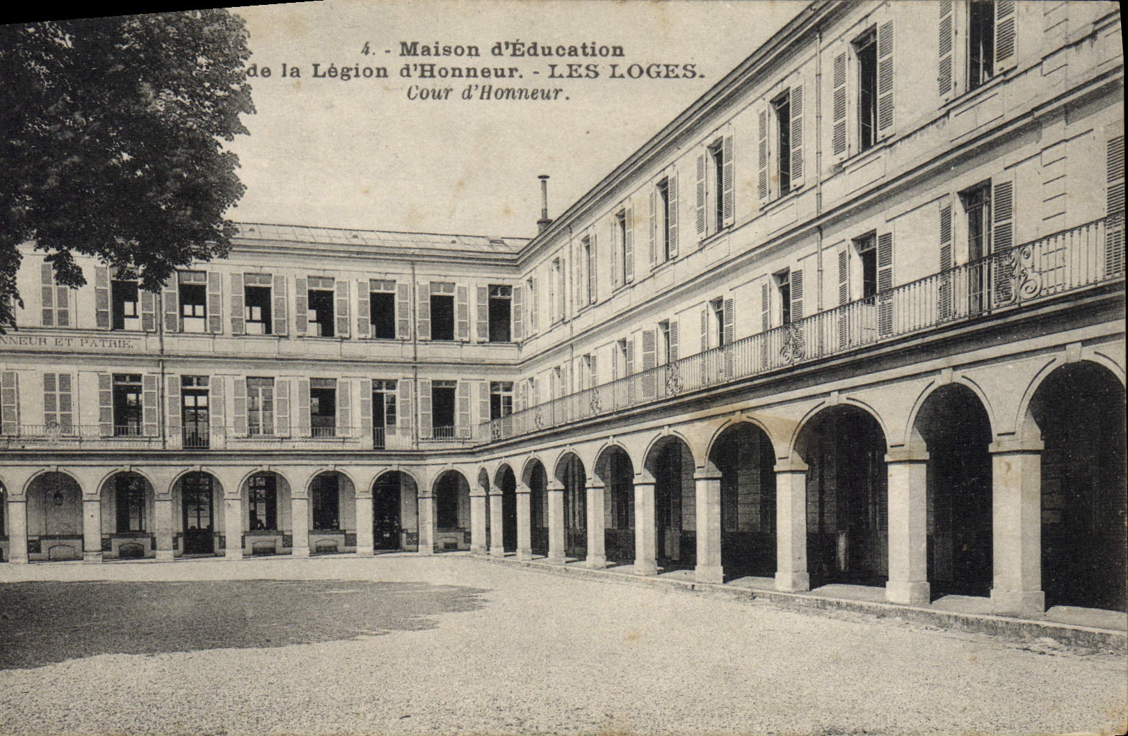 VINTAGE POSTCARD House of Education of the Legion of Honor Loges Main courtyard
