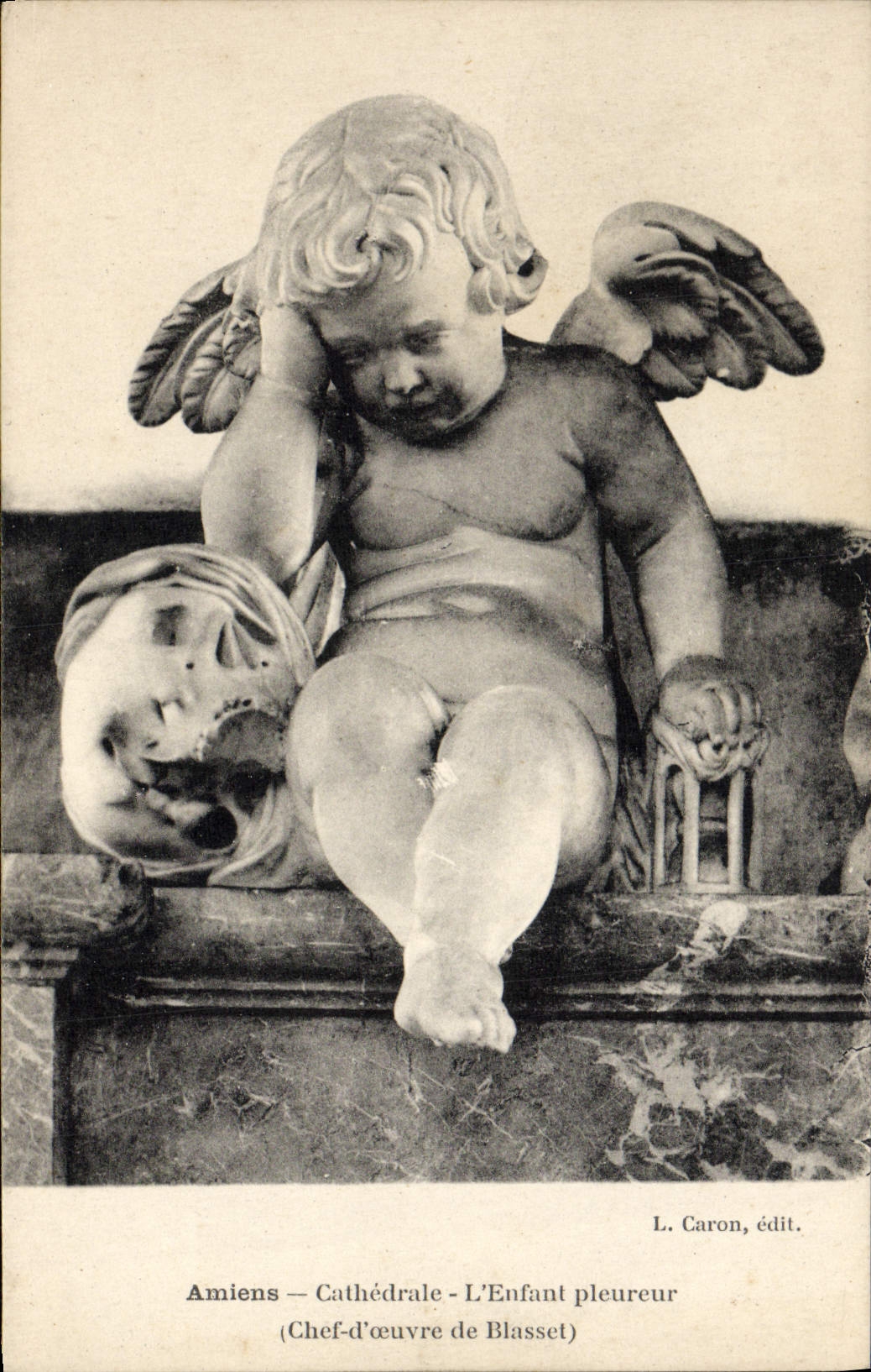 CPA Amiens Cathedrale L'Enfant pleureur