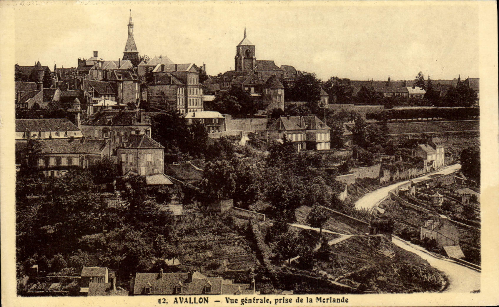 CPA Avallon Vue Generale prise de la Morlande