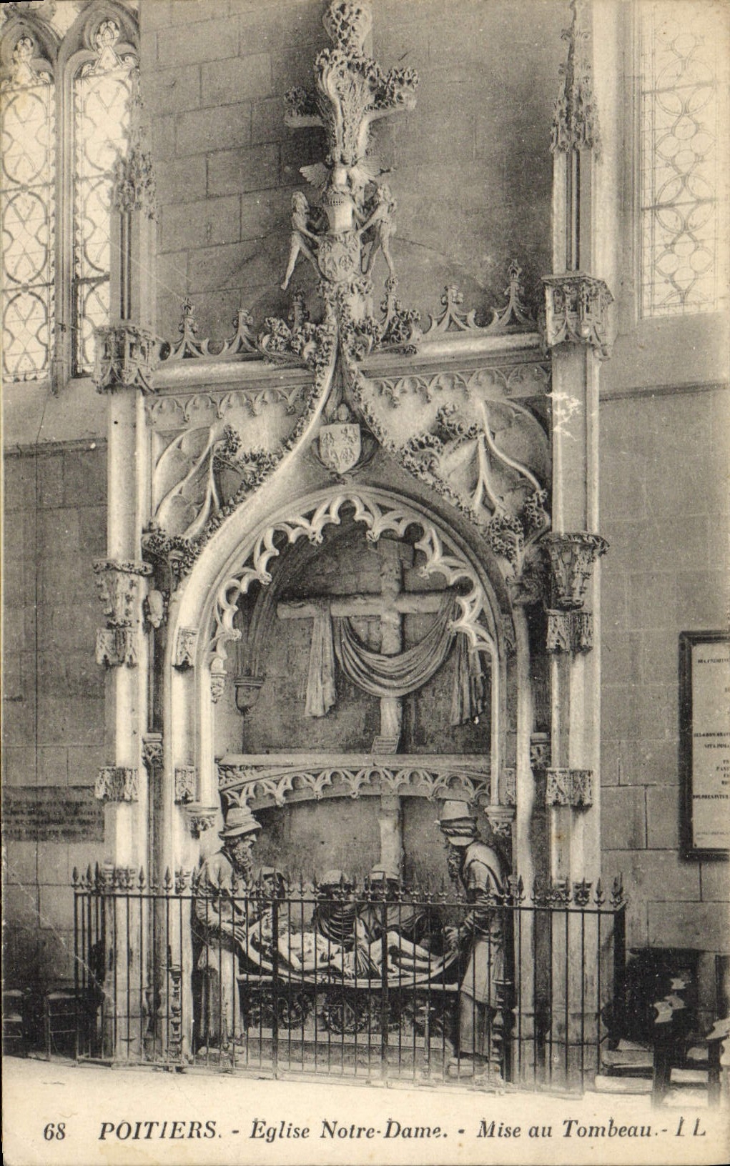 CPA Poitiers Eglise Notre Dame Mise au Tombeau