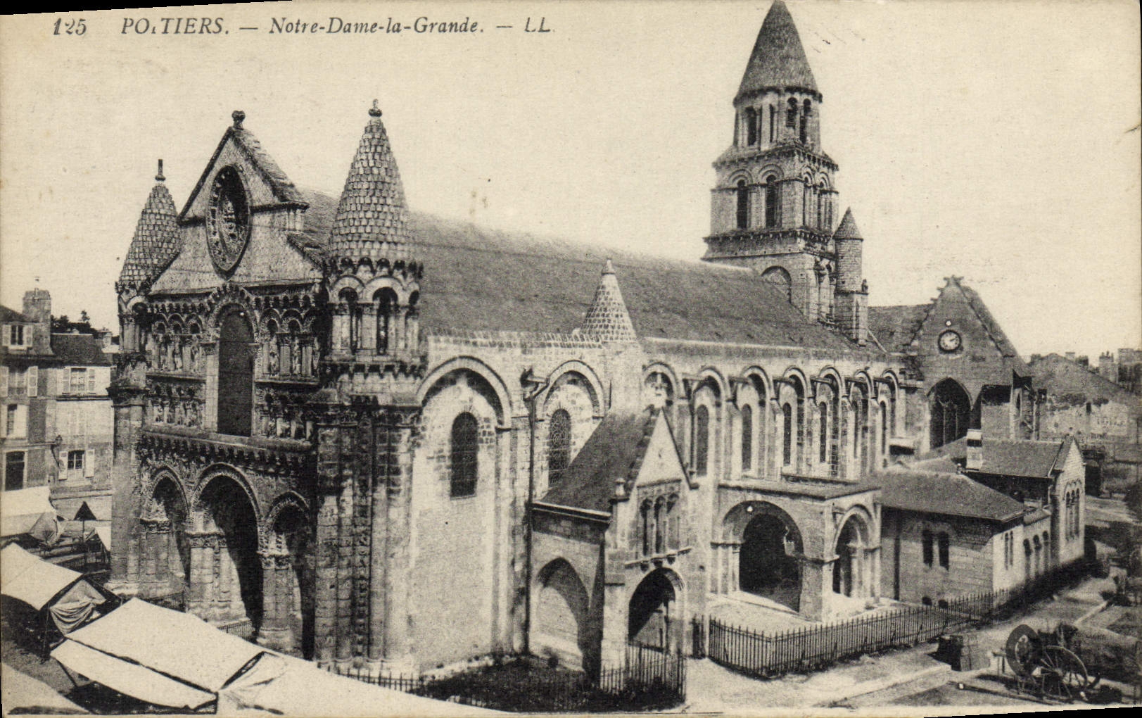 CPA Poitiers Notre Dame La Grande