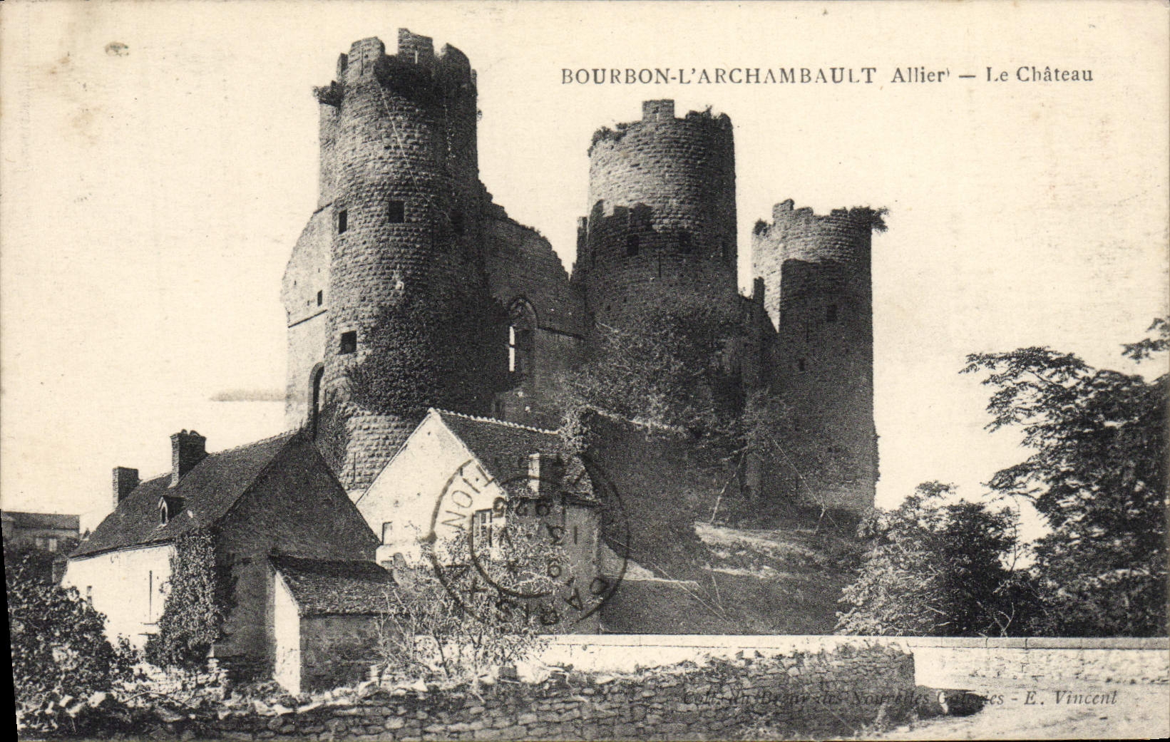 CPA Bourbon L'Archambault Allier Le Chateau