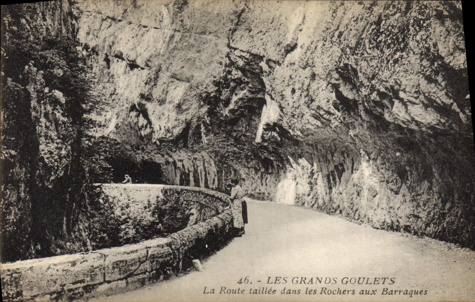CPA Les Grands Goulets La Route taillee dans les Rochers aux Barraques