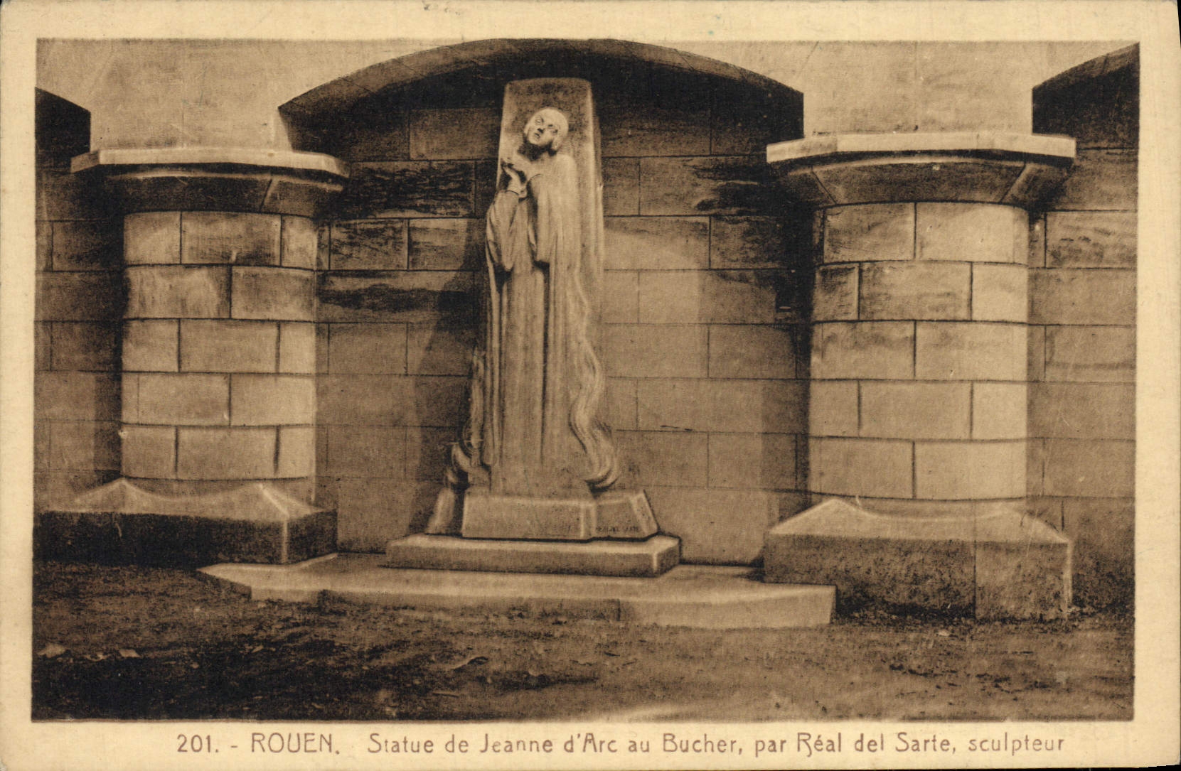 VINTAGE POSTCARD Rouen Rules of Jeanne d' Arc to Roughing-hew by Real del Sarte Sculpteur