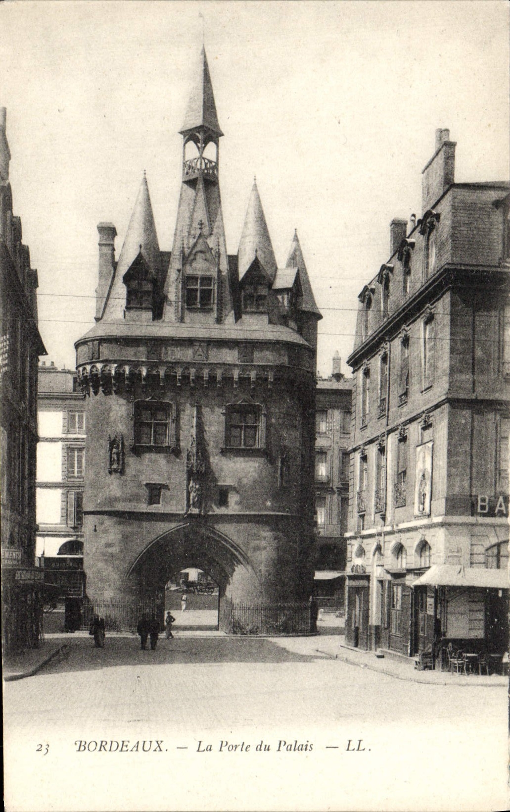 CPA Bordeaux La Porte Du Palais