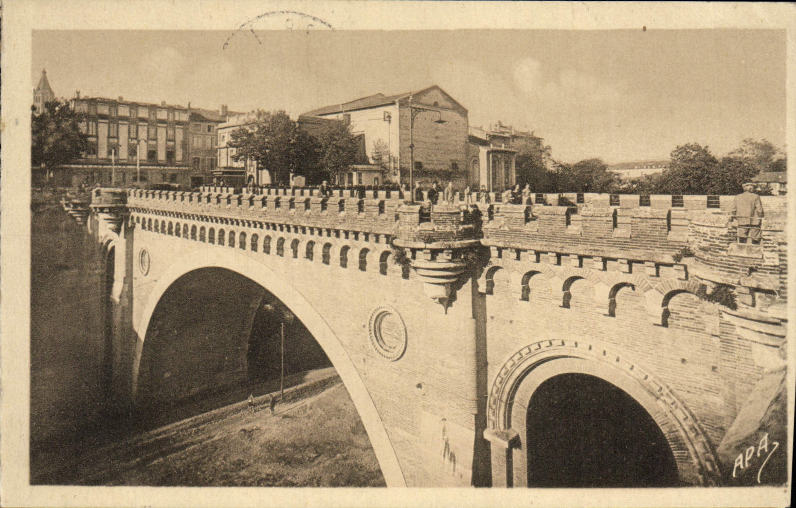 VINTAGE POSTCARD Montauban the Bridge Of the Consuls