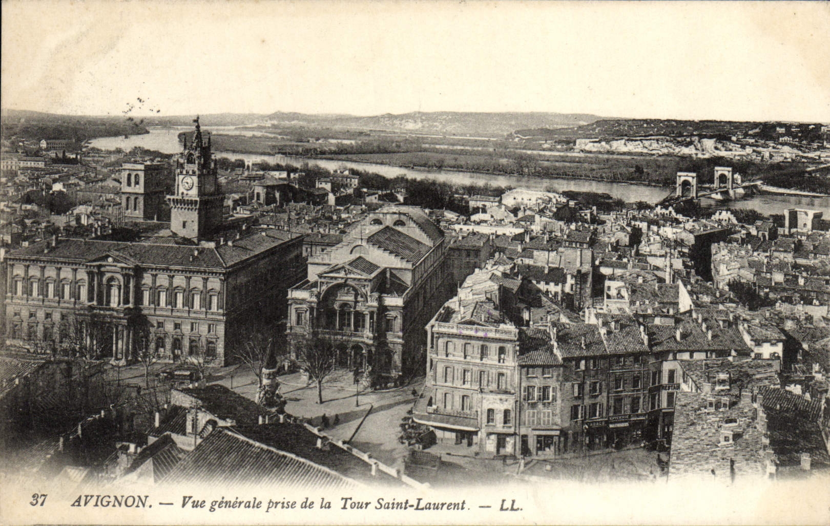 Opinión de Avignon de la POSTAL de la VENDIMIA tomada de la torre de Saint Laurent
