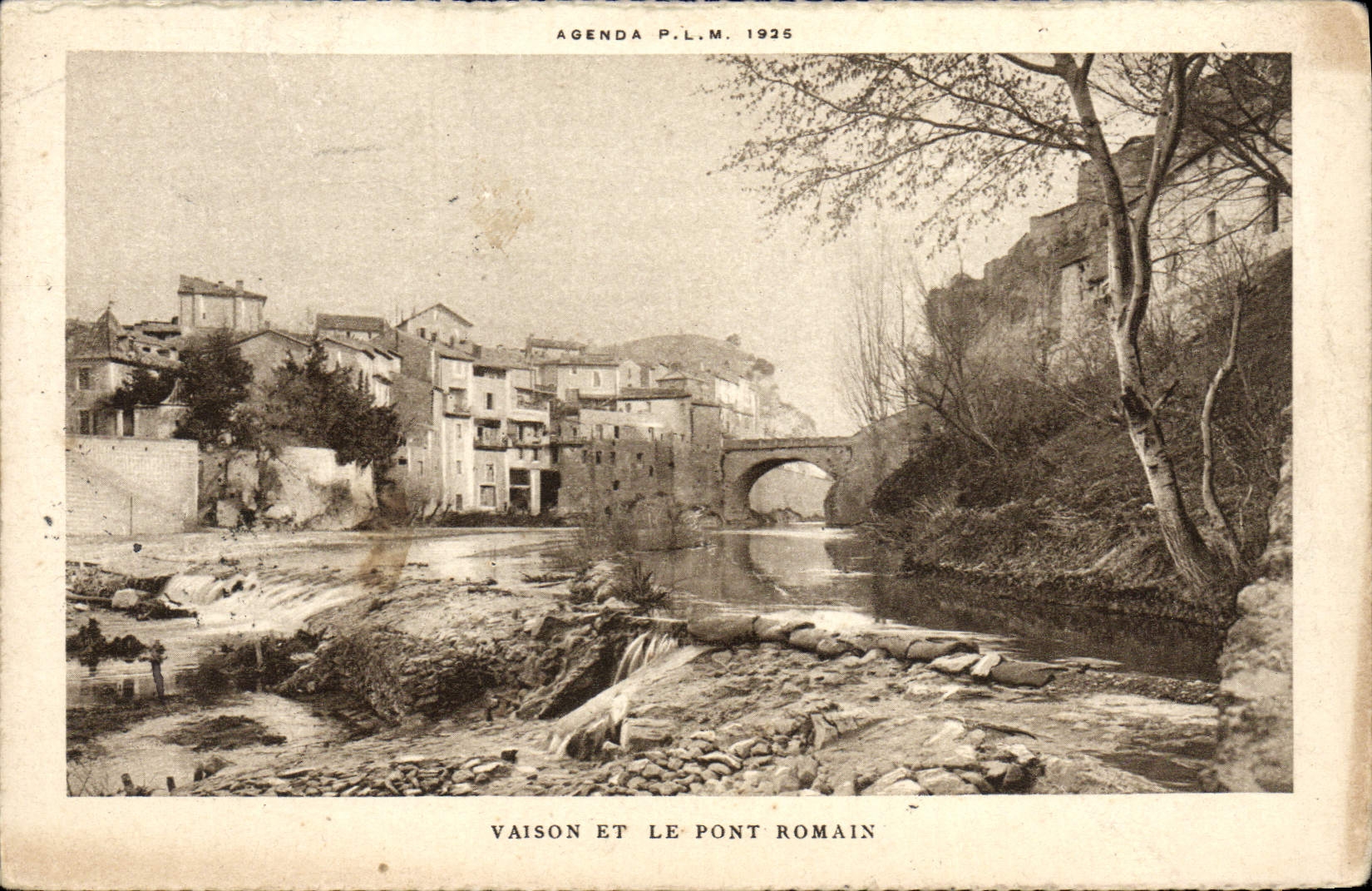 VINTAGE POSTCARD Vaison And the Romain Bridge