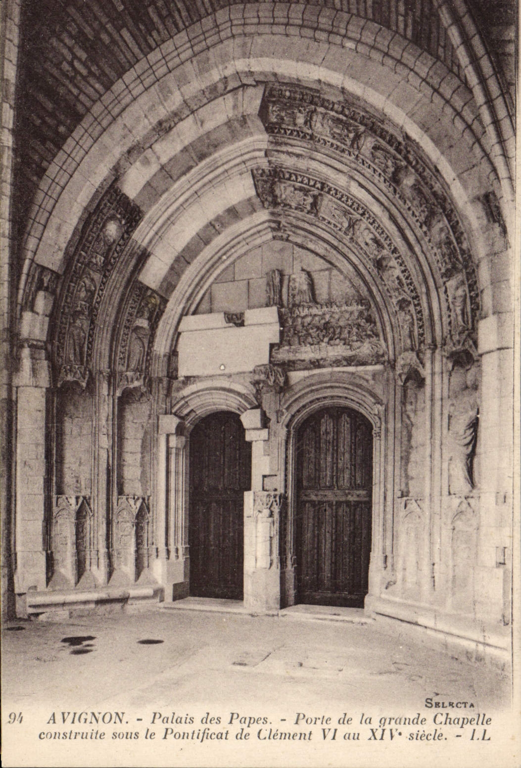 La POSTAL Avignon Palais Dres Papes de la VENDIMIA lleva la cámara acorazada grande