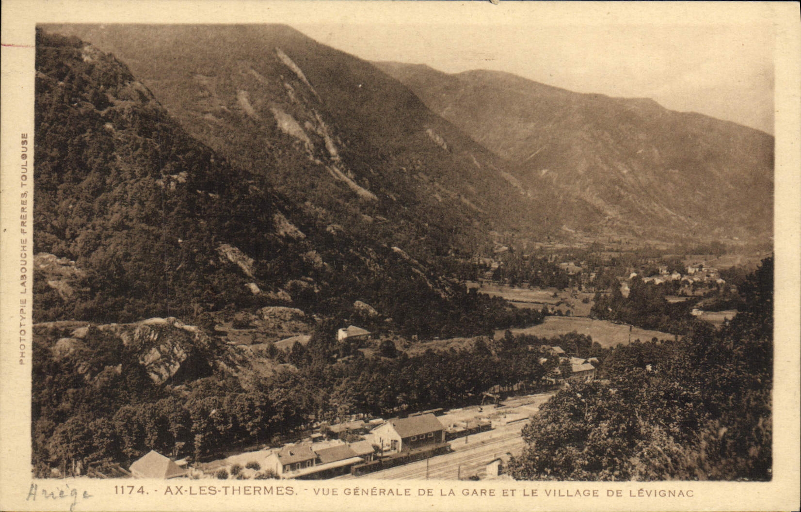 CPA Ax Les Thermes Vue Generale De La Gare Et Le Village De Levignac