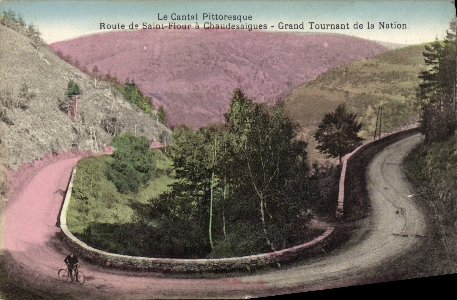 CPA Le Cantal Pittoresque Route De Saint Flour A Chaudesaigues Grand tournant de la nation