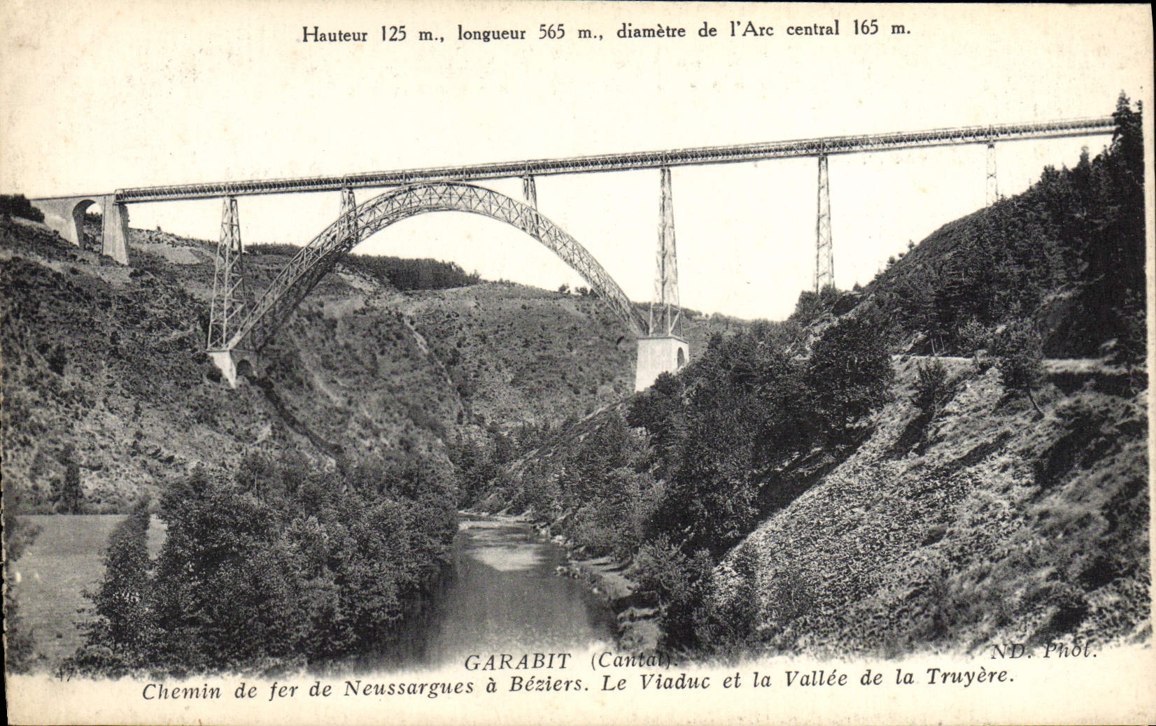 CPA Garabit Chemin De Fer De Neussargues A Beziers Le viaduc et la vallee de la Truyere