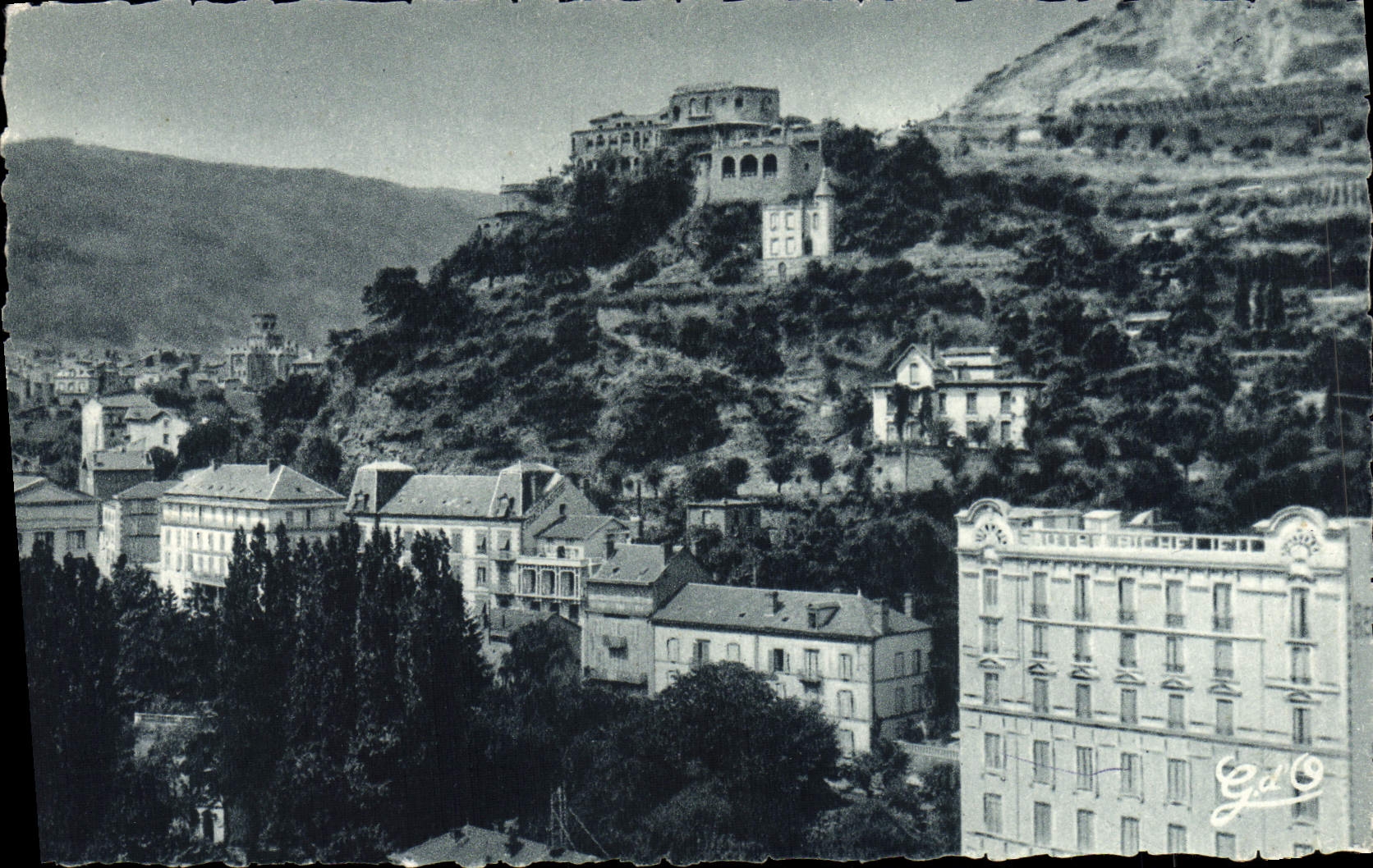 CPA L'Auvergne Royat Vue Pittoresque