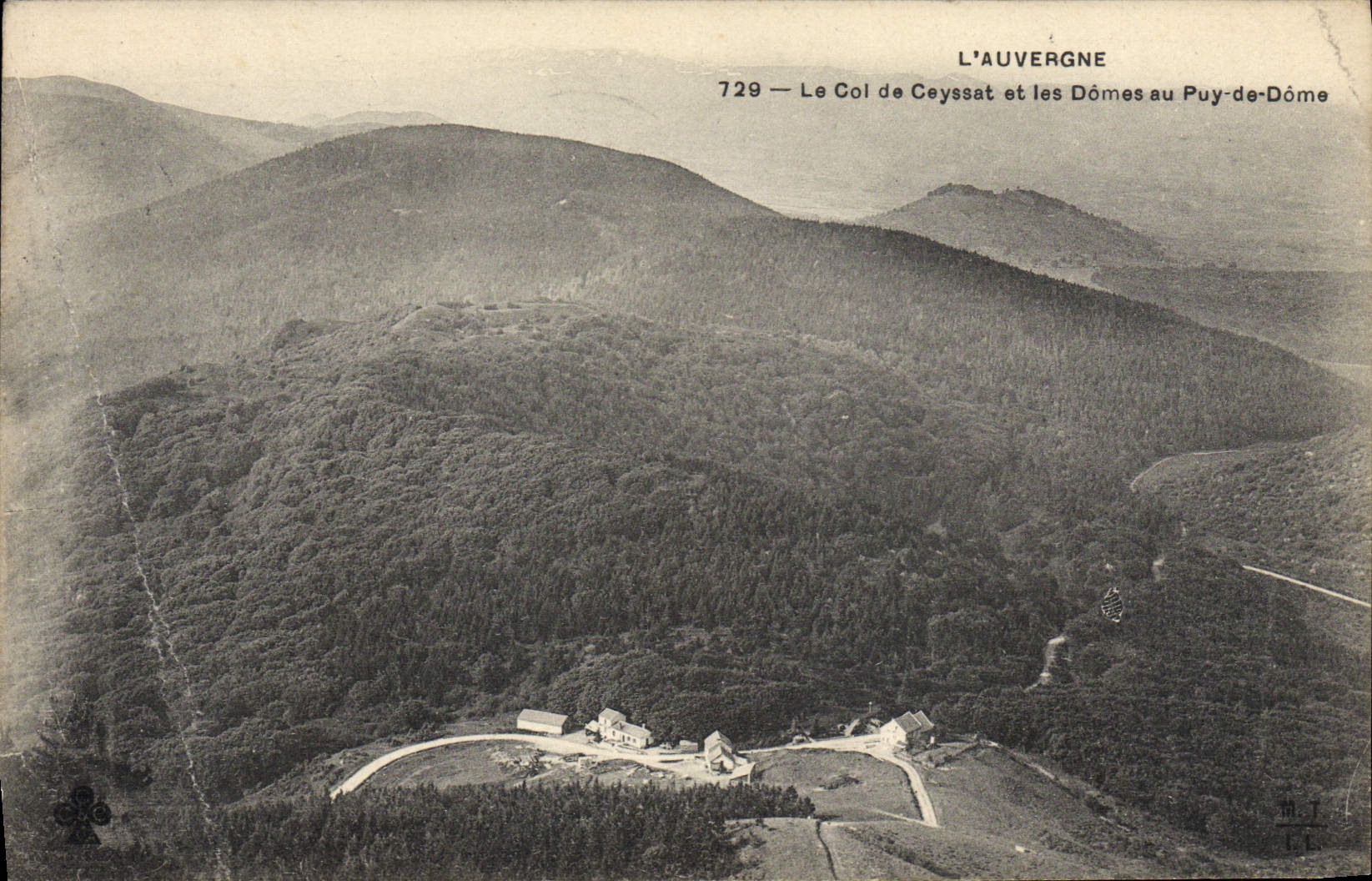 CPA L'Auvergne Le Col De Ceysset Et Les Domes Au Puy de Dome
