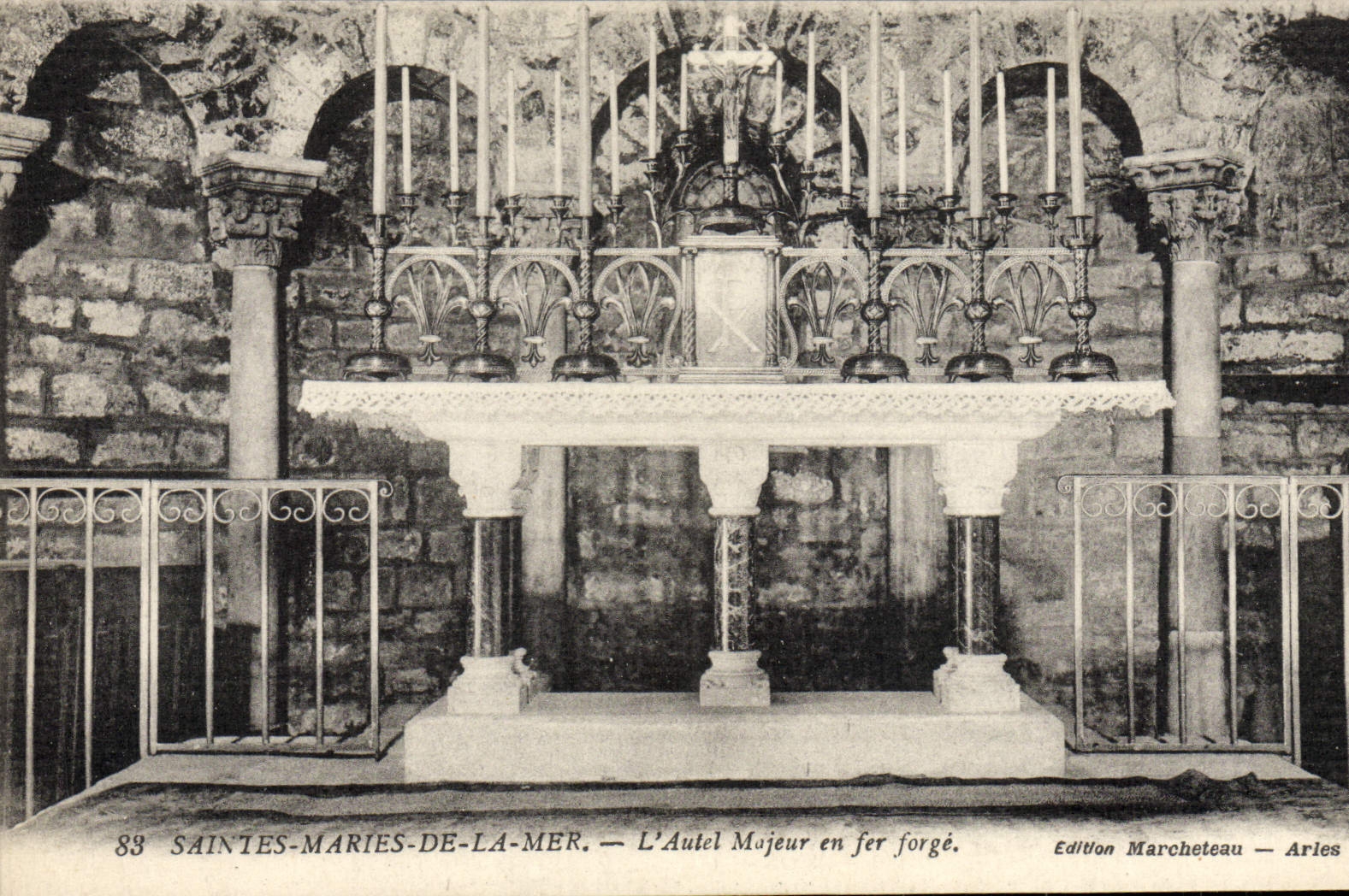 CPA Saintes Maries De La Mer L'Autel Majeur En Fer Forge