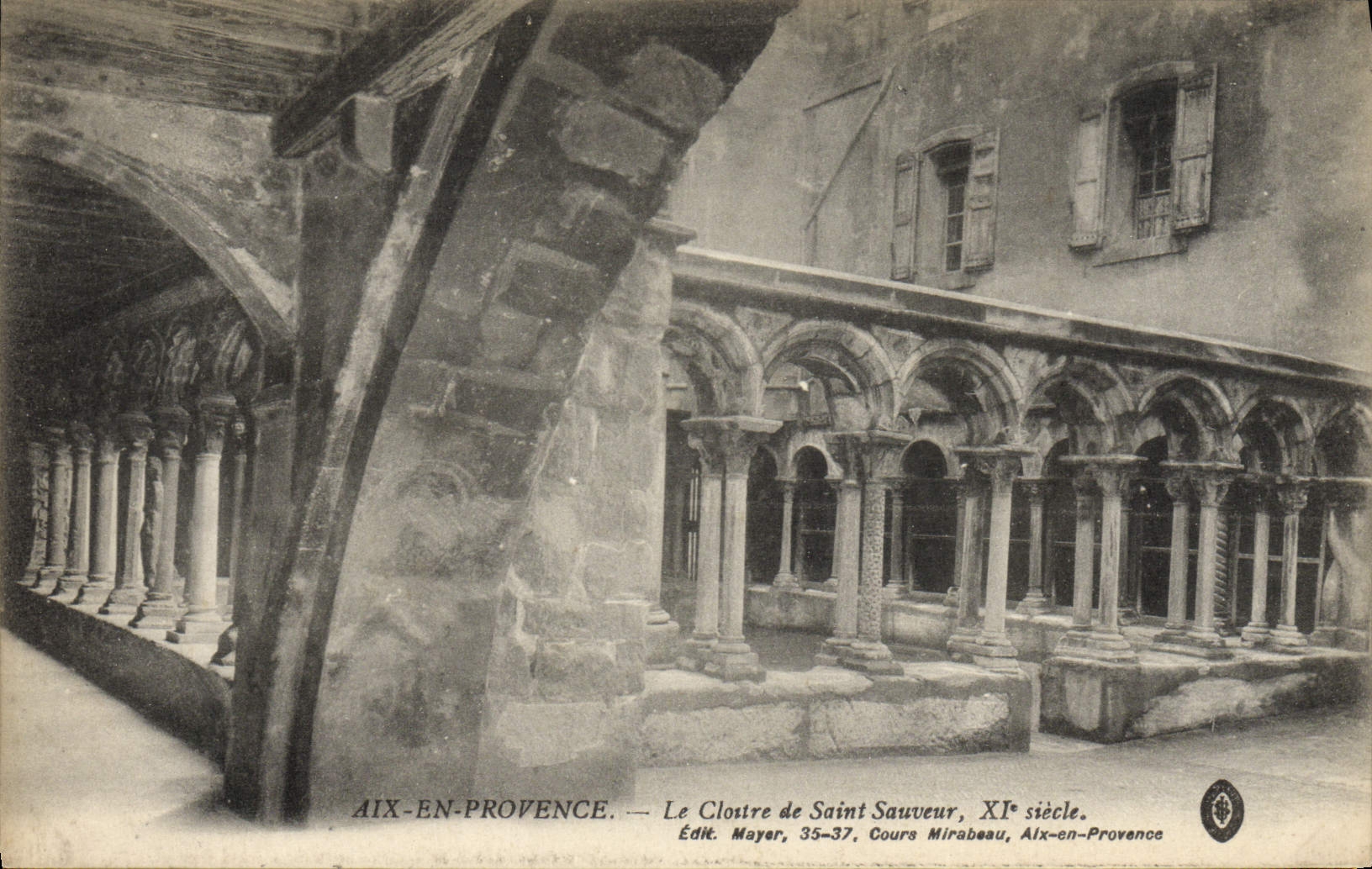 CPA Aix En Provence Le cloitre de Saint Sauveur 