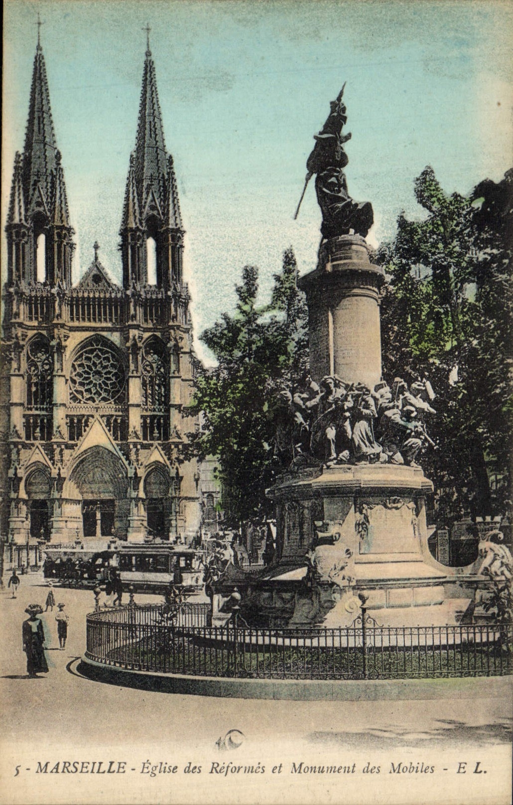 CPA Marseille Eglise Des Reformes Et Monument Des Mobiles