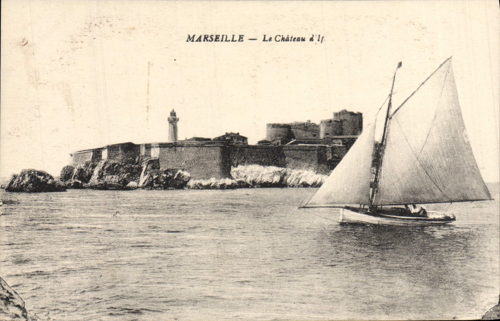 CPA Marseille Le Chateau d'If Bateau