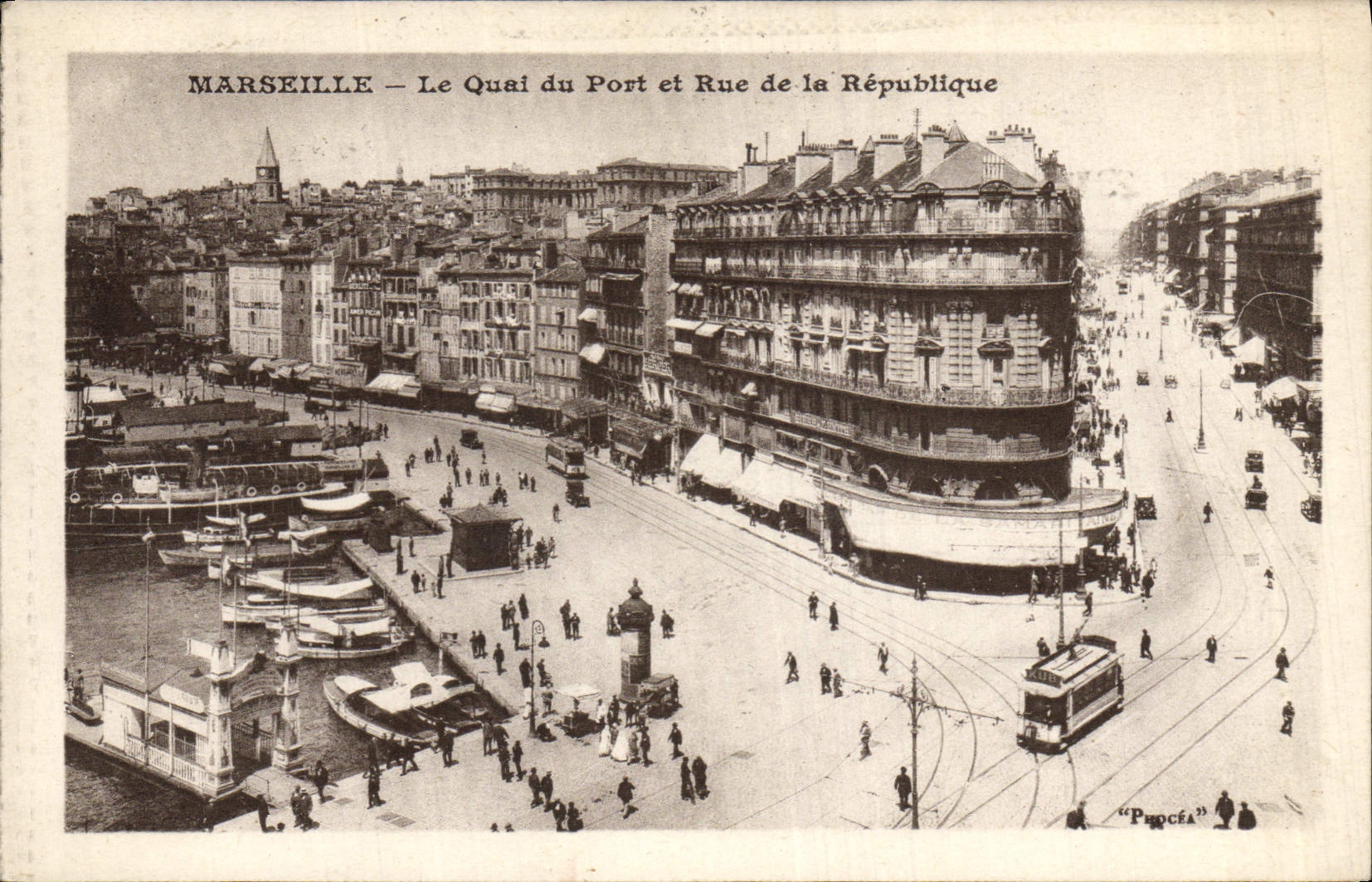 CPA Marseille La Quai du Port et Rue de la Republique Tramway Bateaux