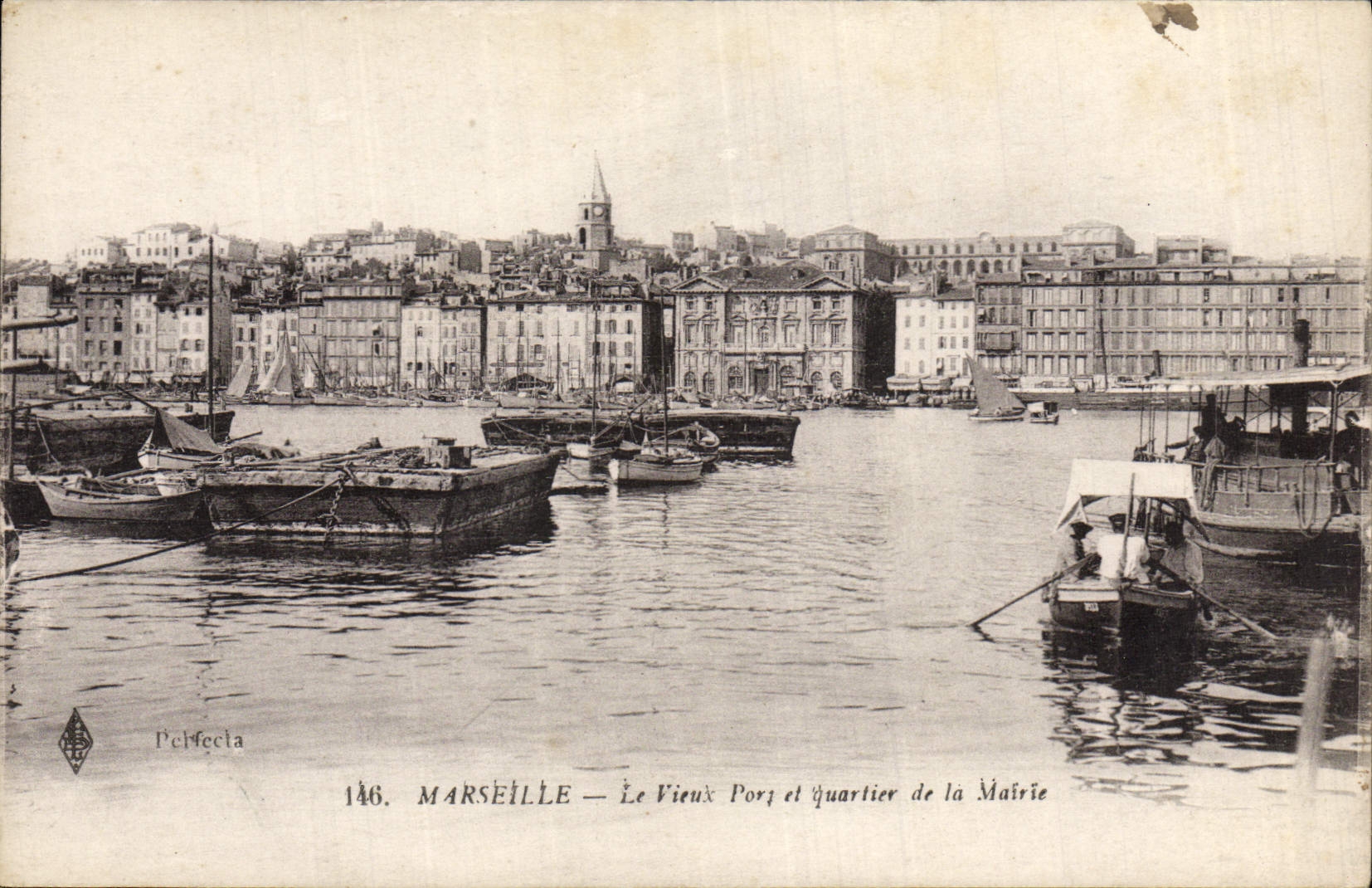 CPA Marseille Le Vieux Port et quartier de la Maturite