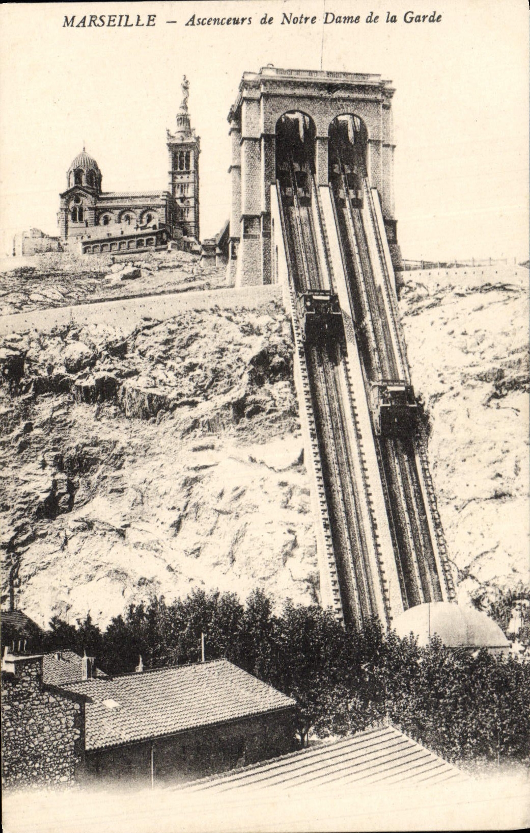 CPA Marseille Ascenceurs de Notre Dame de la Garde 