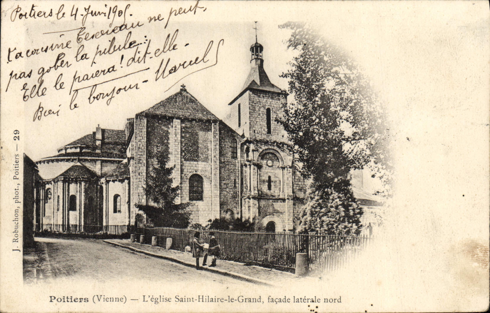 CPA Poitiers L'eglise Saint Hilaire le Grand facade laterale nord 