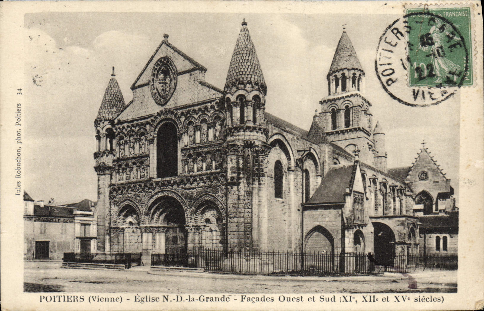 CPA Poitiers Eglise N D la Grande Facades Ouest et Sud