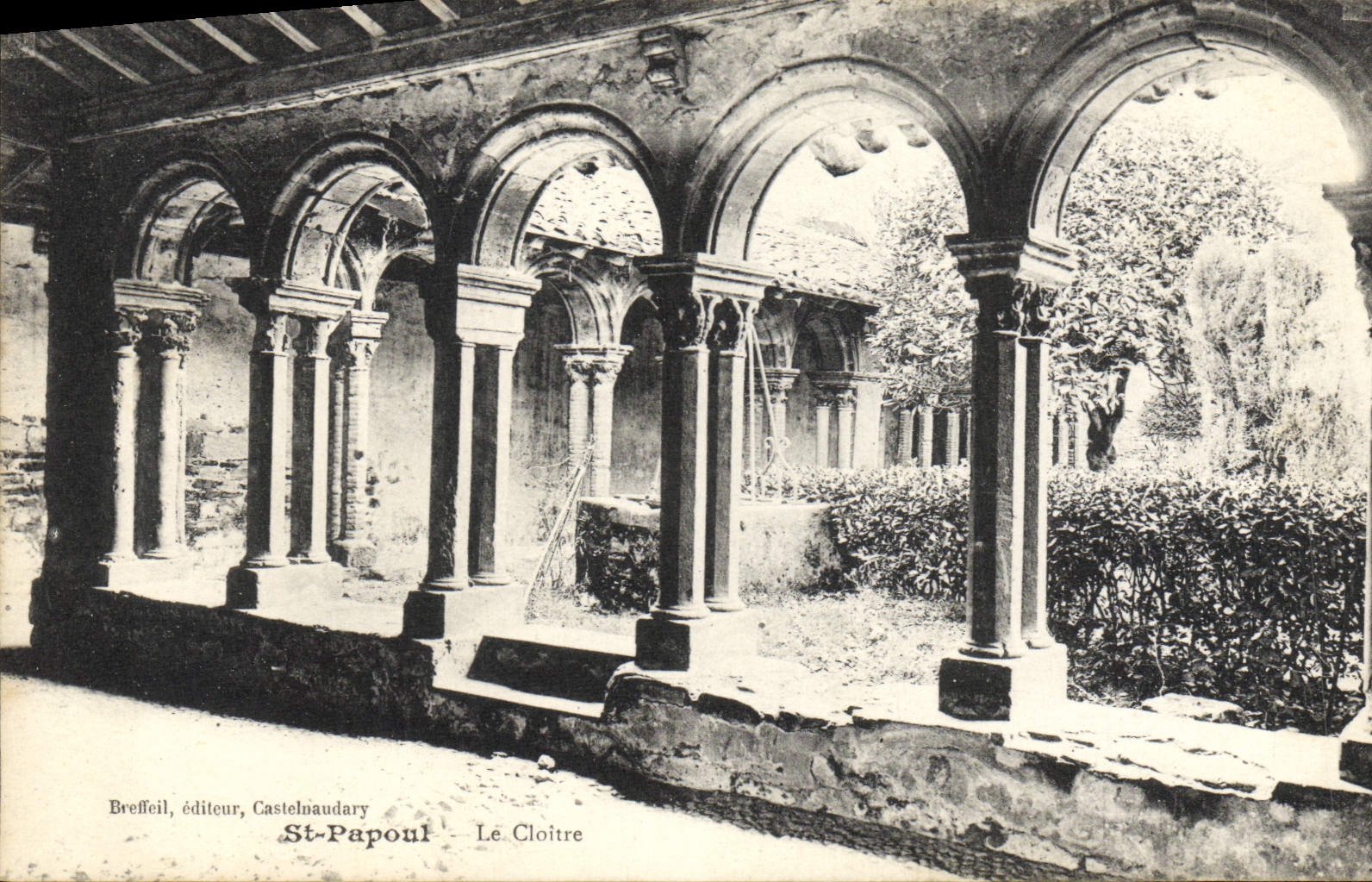 VINTAGE POSTCARD St Papoul the Cloister